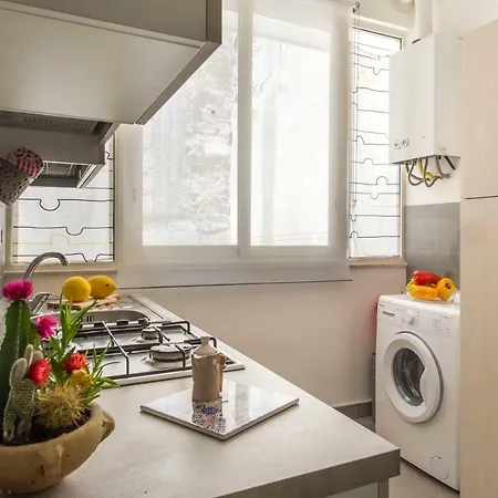 De Valois Apartment