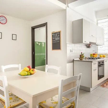 Apartment De Valois Palermo